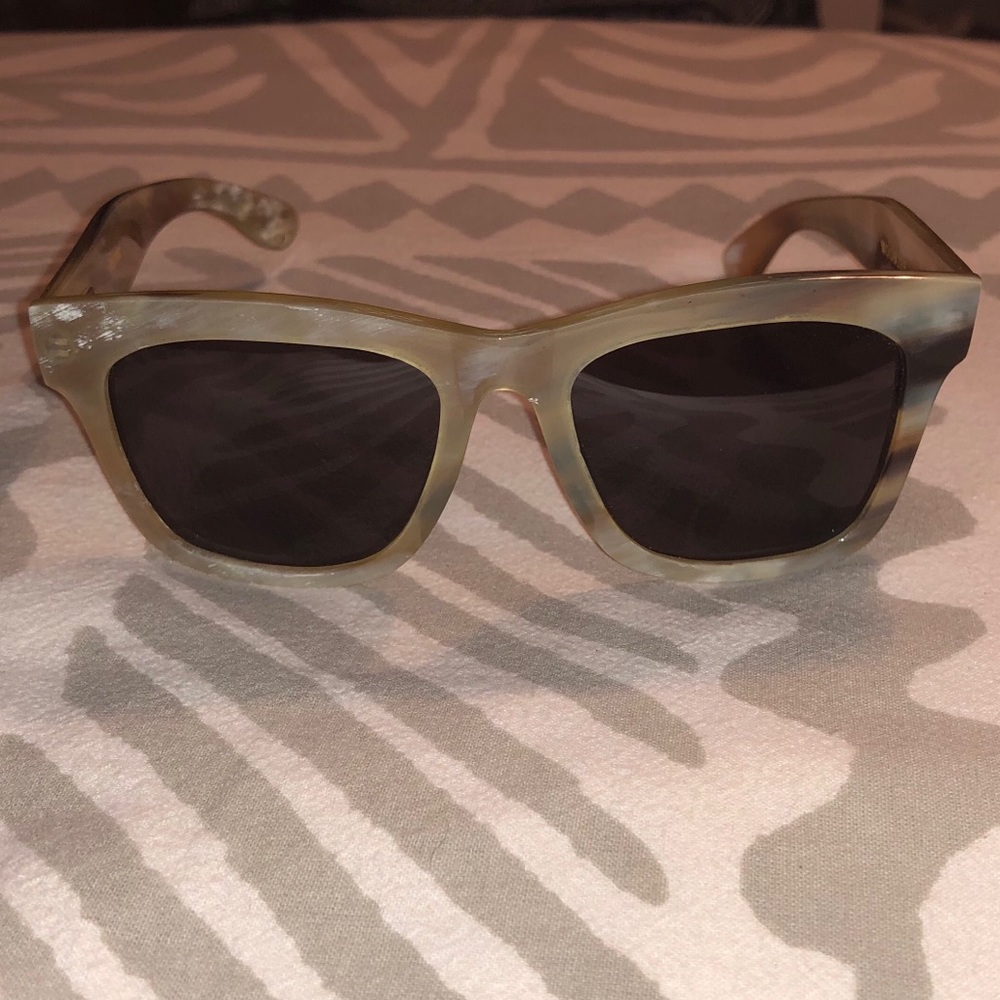 Shell sunglasses - Picture 2 of 6